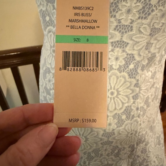 Elegant White Floral Lace Dress by Nannette Lepore, New w/ tags, Size 8 - Picture 6 of 9